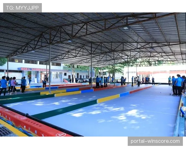 新球场提升当地体育氛围，促进青少年足球参与和人才培养